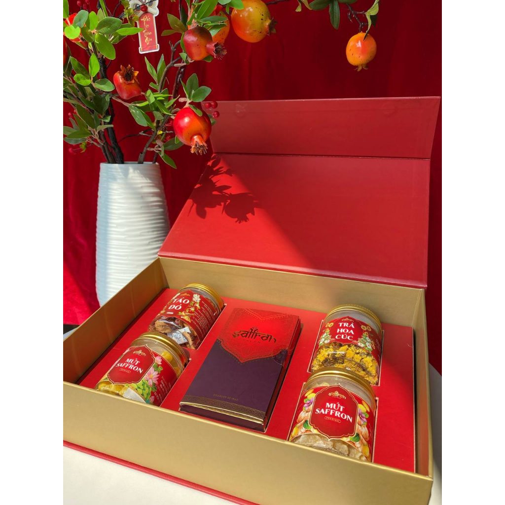 Bộ quà 8/3 2023 sang trọng gọn gàng với Nhụy hoa nghệ tây Saffron Salam cao cấp và 4 sản phẩm đi kèm