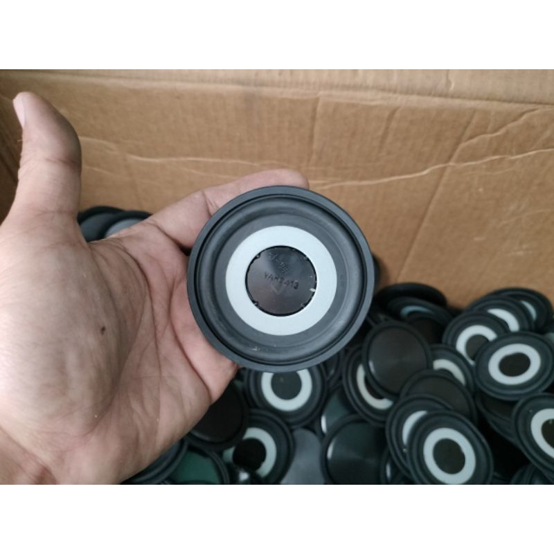 Màng loa cộng hưởng