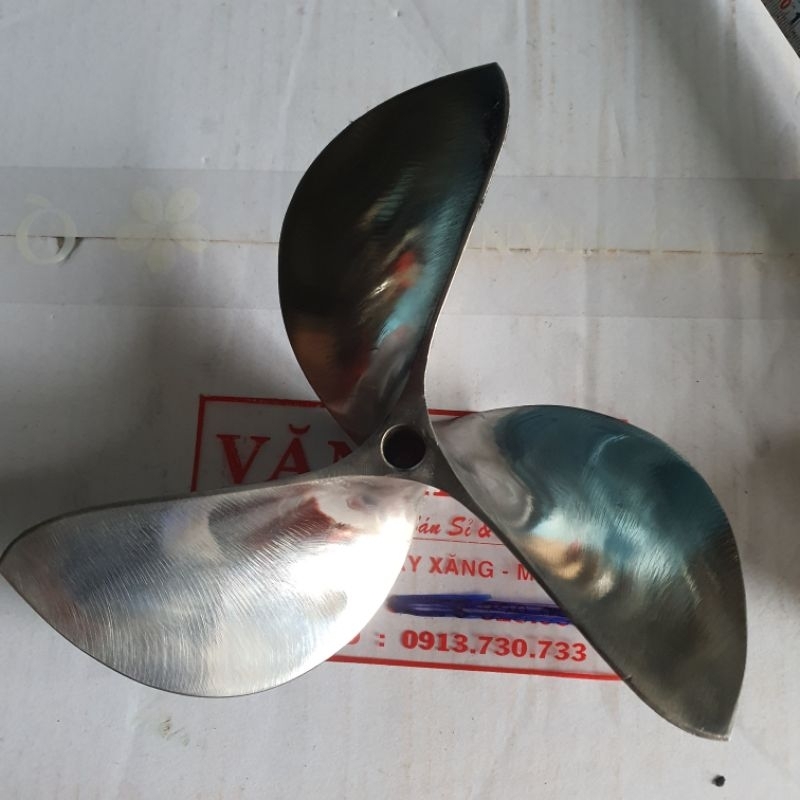 Chân vịt inox 3 cánh 5.0 và 5.5 cano máy nhong cốt xéo loại bóng gương  cam kết như hình giá sỉ