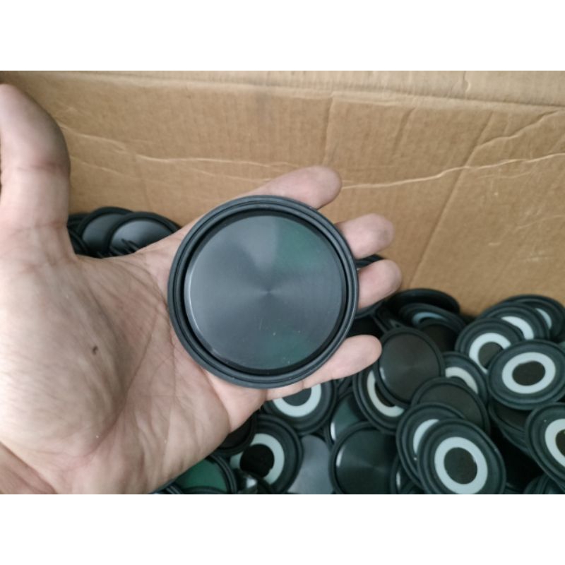 Màng loa cộng hưởng