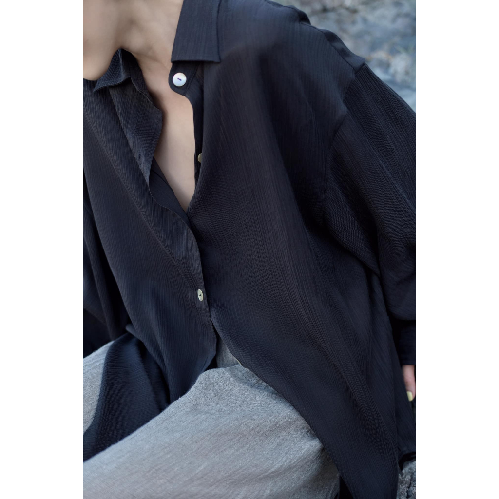 /ou'ba:d/ - ÁO SƠMI XÁM ĐEN tay dài form rộng oversize basic nam nữ, chất vải voan mềm mại S/M