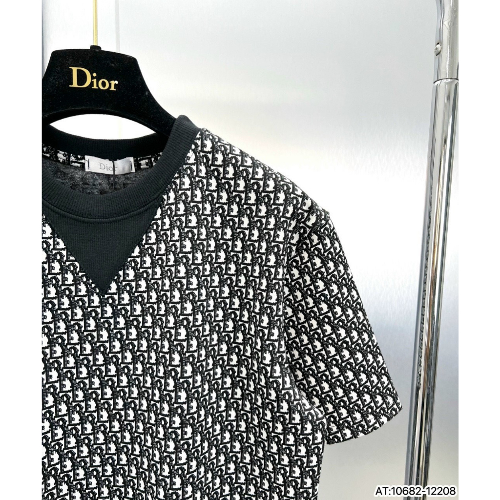 Áo thun nam DIO họa tiết phối phong cách trẻ trung chuẩn form