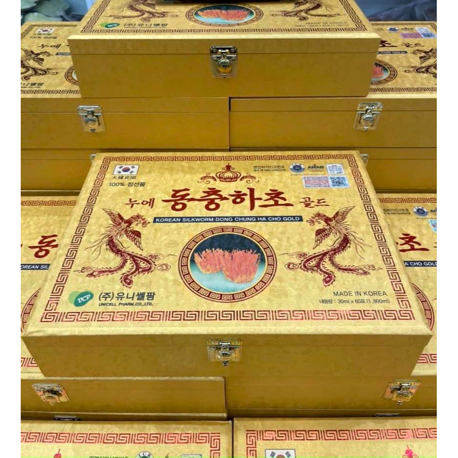 Đông trùng hạ thảo dạng nước Hàn Quốc hộp gỗ vàng Cao Cấp 60 gói