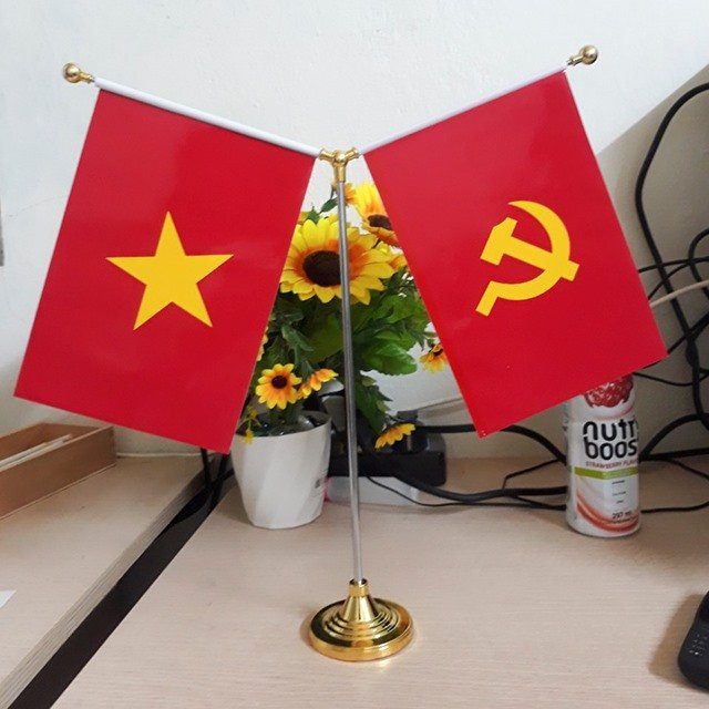 Cờ Để Bàn Mạ Vàng