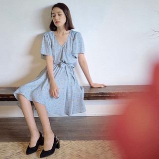 Chicka Chicka - Đầm hoa cổ tim dáng xòe thắt eo