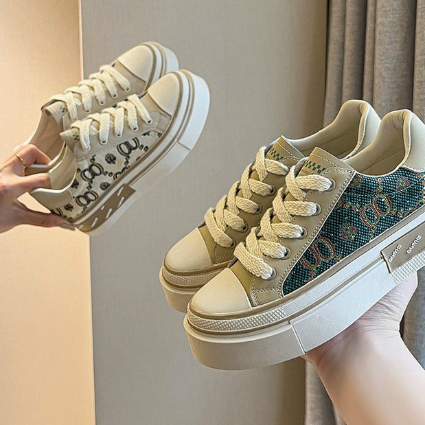 Giầy canvas mới họa tiết oo 2022