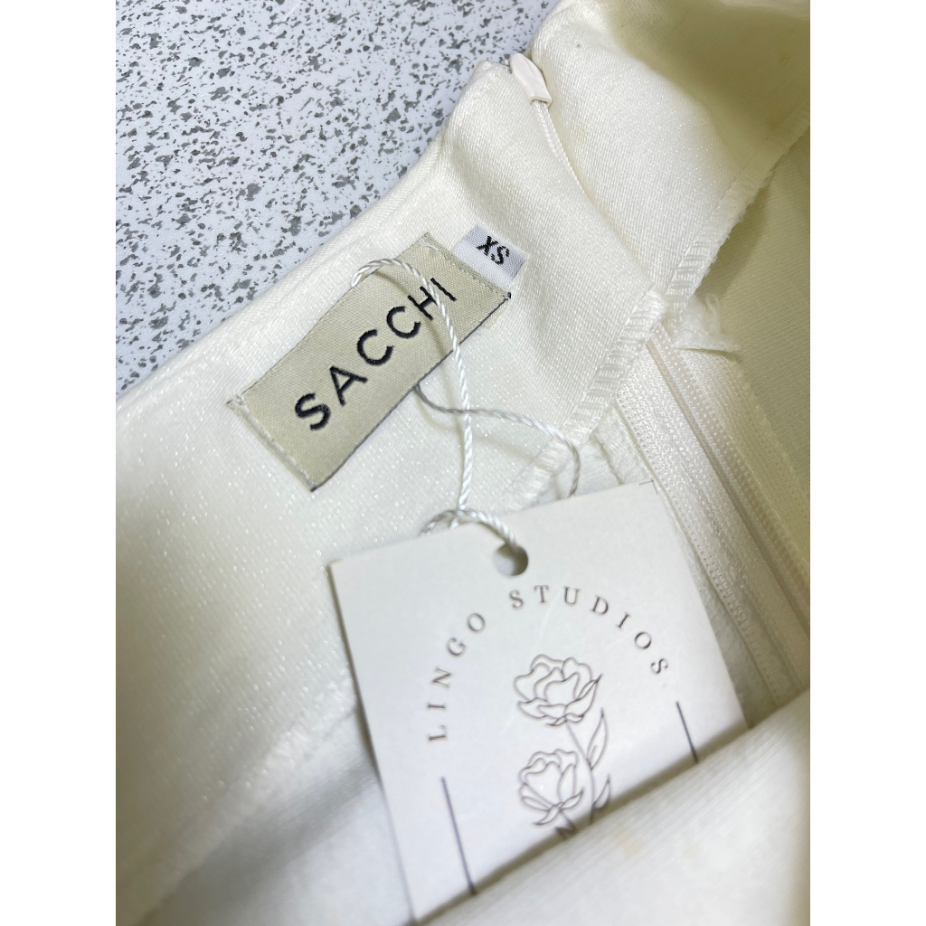 V1636 Váy lệch vai SACCHI hàng hiệu chính hãng thời trang nữ màu trắng size XS secondhand thanh lý ký gửi