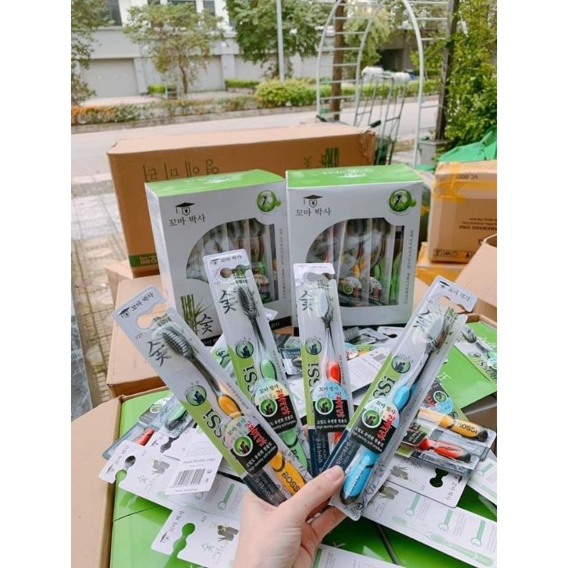 Set 5 Bàn Chải Đánh Răng Than Tre Hoạt Tính Hàn Quốc BOSSI