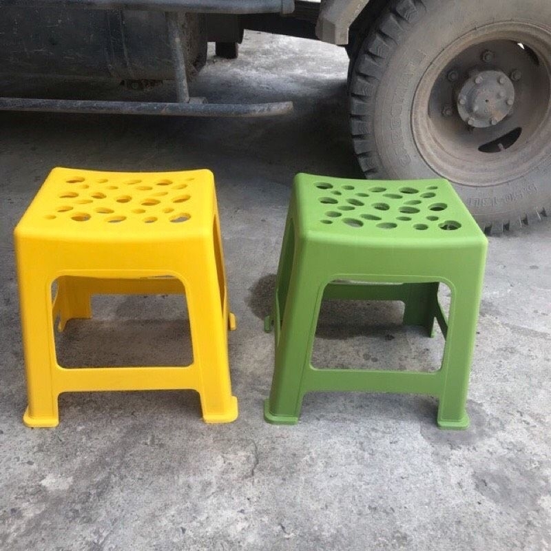 Ghế nhựa trà đá