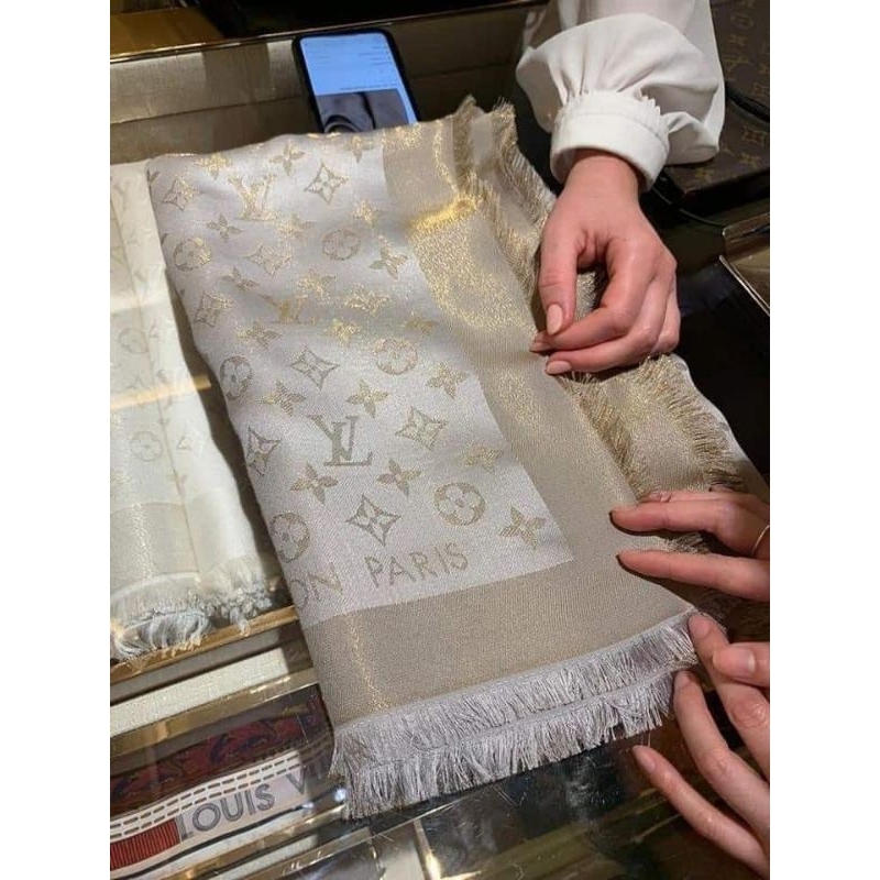 Khăn Choàng Cổ Vuông NHũ Lv Cao Cấp