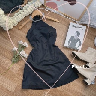 Đầm yếm cổ đính đá sang sịn