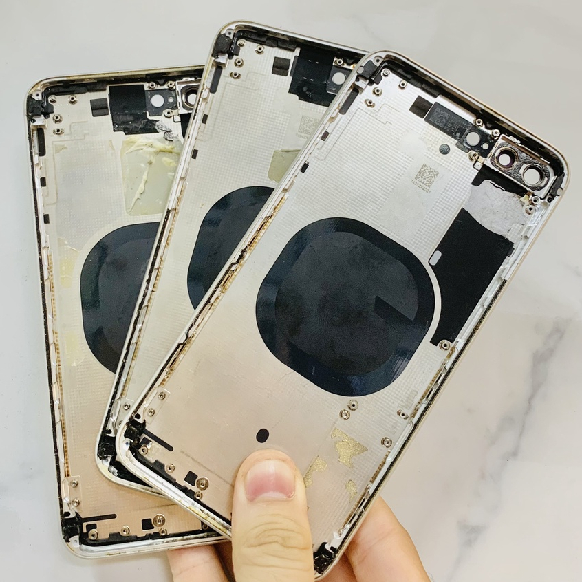 Vỏ 8plus zin tháo máy màu trắng vỏ 80% và 95%
