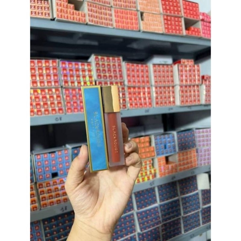 Son kem lì Black Rouge A23 cam đất