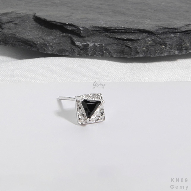 Khuyên tai nam bạc 925 hình vuông thoi đính đá tam giác cá tính 2 màu unisex Galvin (1 chiếc) | GEMY SILVER KN89