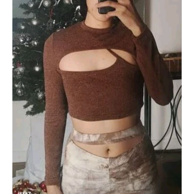 Pass áo crop thun nâu