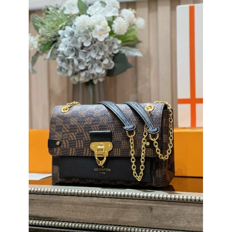 Túi xách nữ cao cấp LV VAVIN sz25cm ô nâu 3 màu (trắng, đỏ, đen)lót da lộn fullbox nam châm xịn sò