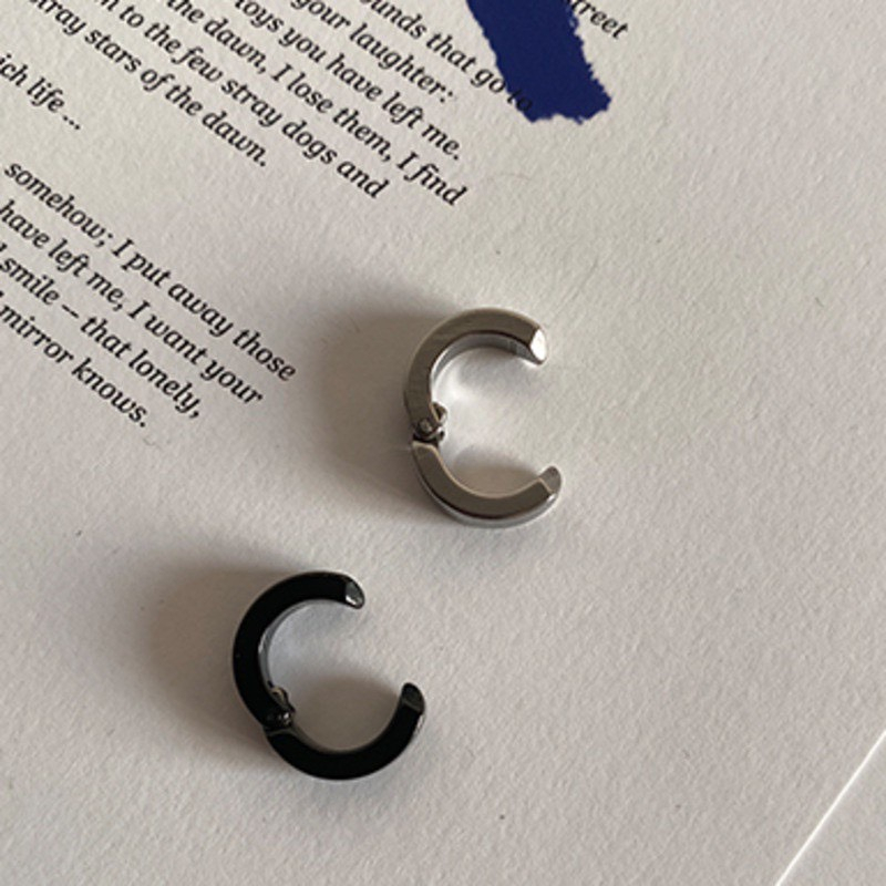 Khuyên Tai Tròn Nhỏ Bằng Thép Titan Thời Trang