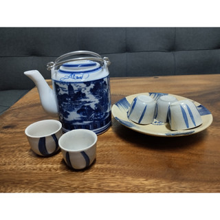 Bộ ấm trà phong cách xưa