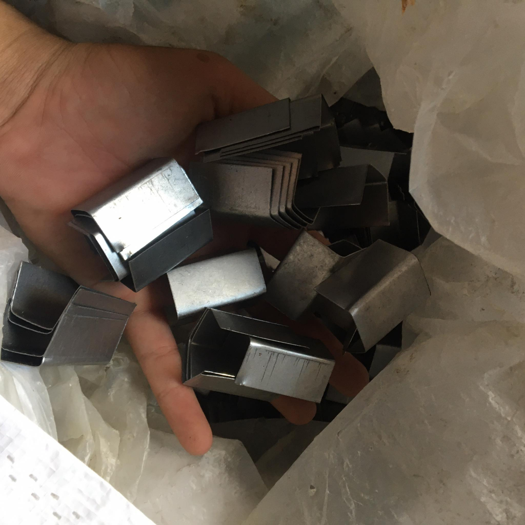 Bọ Sắt Đóng Đai 1KG Loại tốt