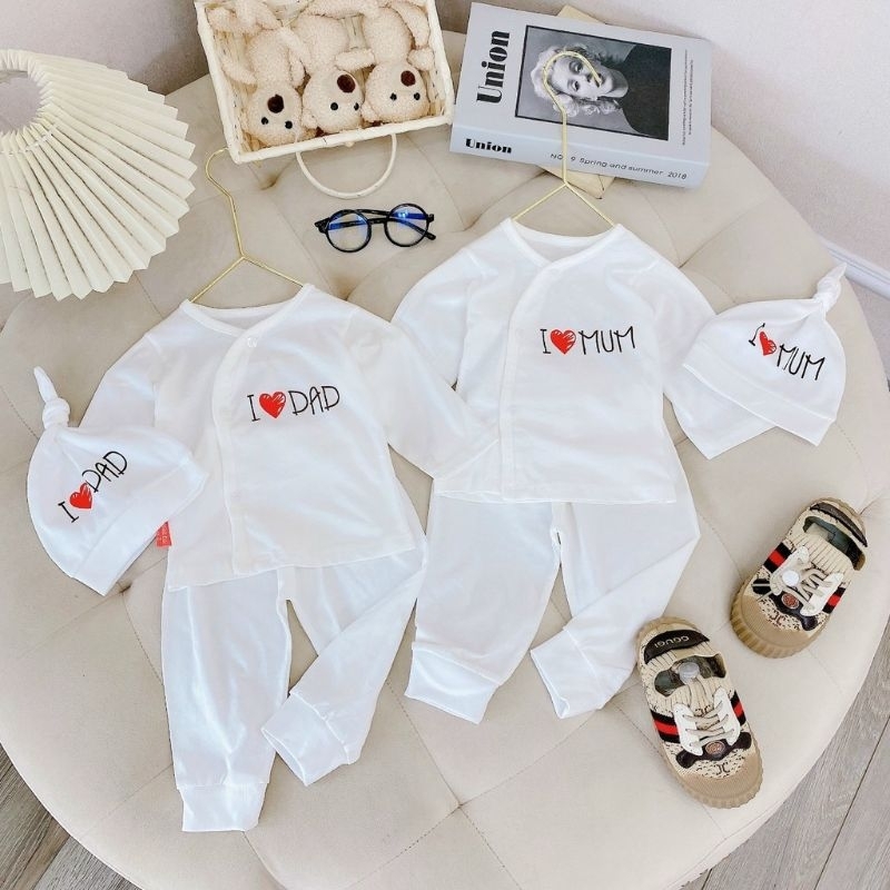 Bộ dài cài chéo I love dad mom KÈM MŨ cho bé 3-8kg