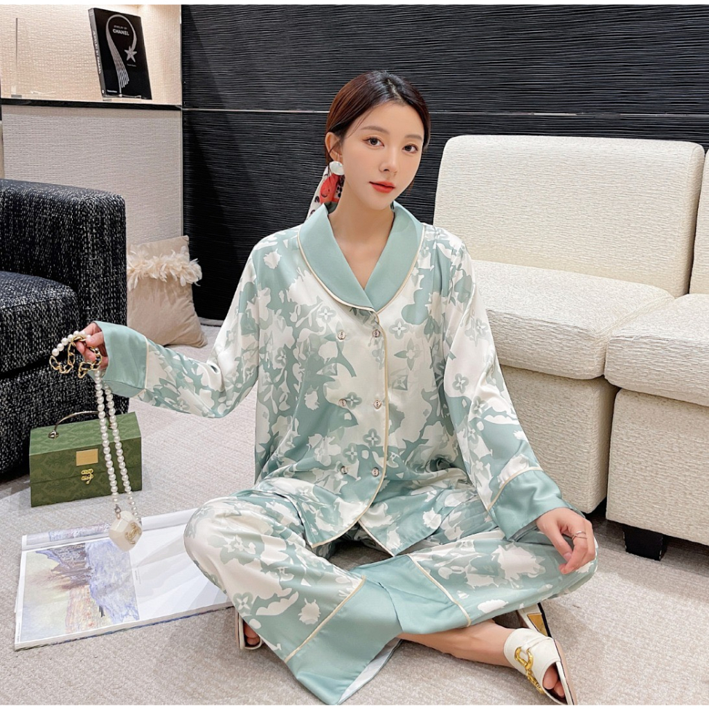 Đồ bộ ngủ Pyjama lụa tơ tay dài quần dài cổ vest 4 nút pattern