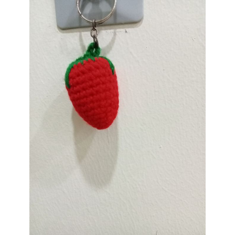 Móc khoá quả dâu tây 🍓