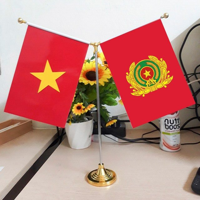Cờ Để Bàn Mạ Vàng
