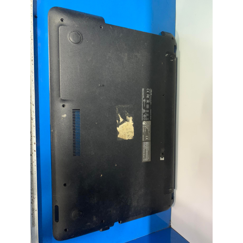 Vỏ mặt d dành cho laptop asus x541u ( vỏ bóc máy có sước nhẹ )