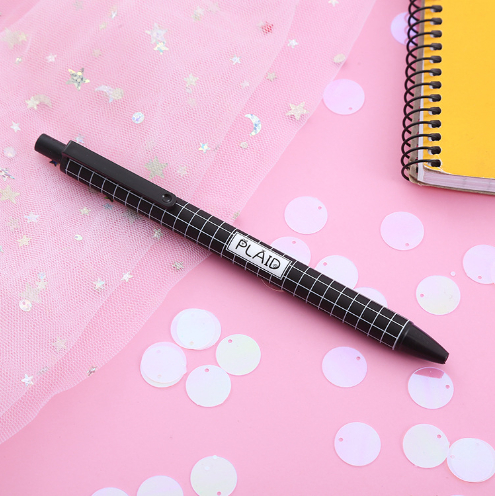 Bút Bi Bấm Kẻ Sọc Caro Siêu Dễ Thương - Bút Bi Bấm Văn Phong Mực Đen