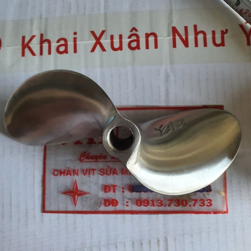 chân vịt inox ab 2 cánh thái honda 5.0hp 5.5hp máy trơn loại bóng mờ cam kết như hình giá sỉ