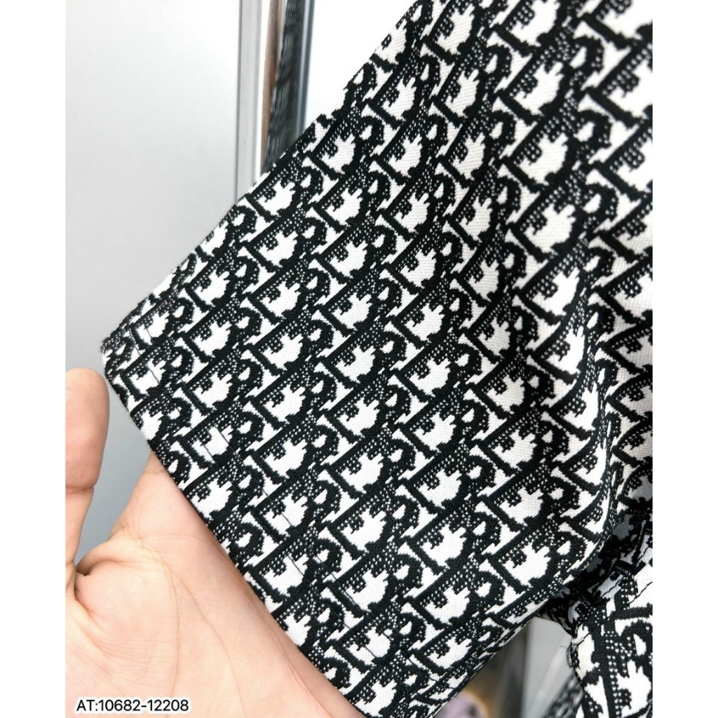 Áo thun nam DIO họa tiết phối phong cách trẻ trung chuẩn form