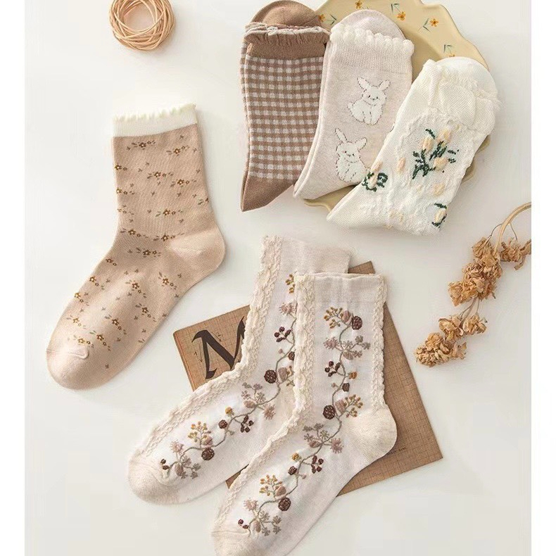 Set 4 đôi Tất nam nữ cao cổ họa tiết thổ cẩm hình quả trám phong cách Vintage