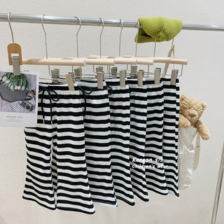 Quần thun legging kẻ sọc ống loe Bé Gái