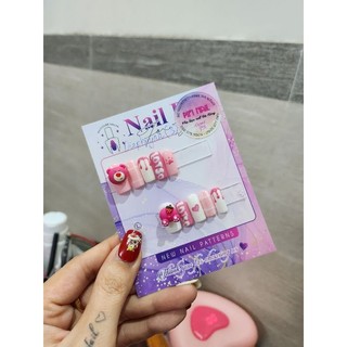 Nailbox gấu dâu mix caro vuông ngắn