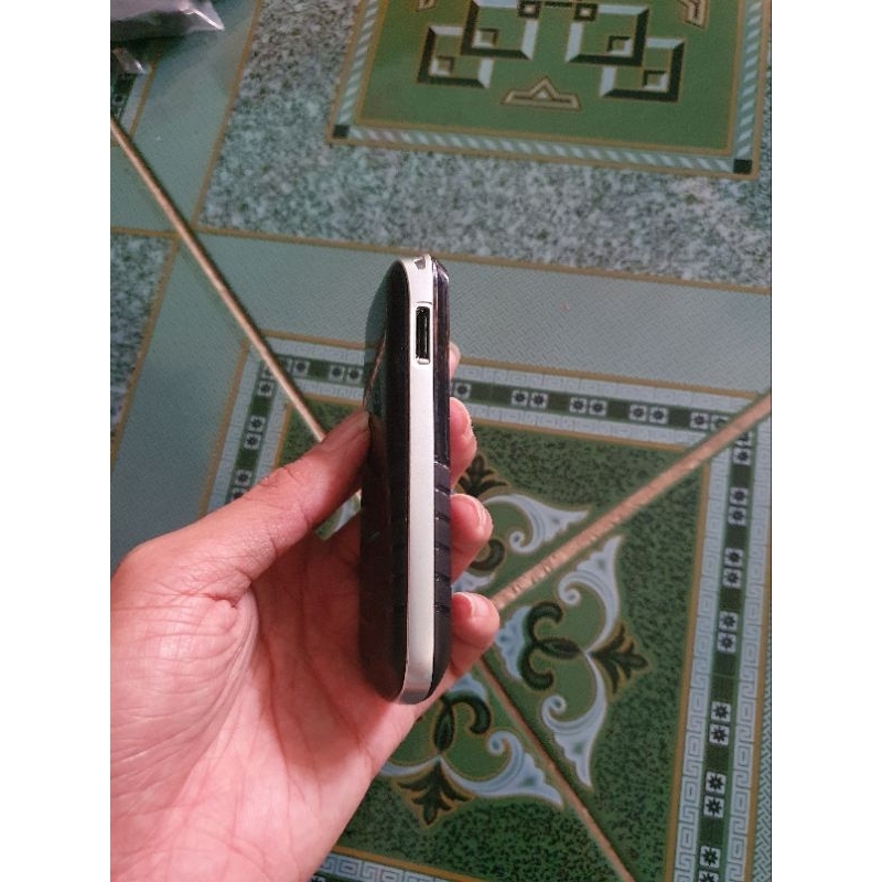 Điện thoại Samsung Sgh T105 nguyên zin đẹp, chưa unlock