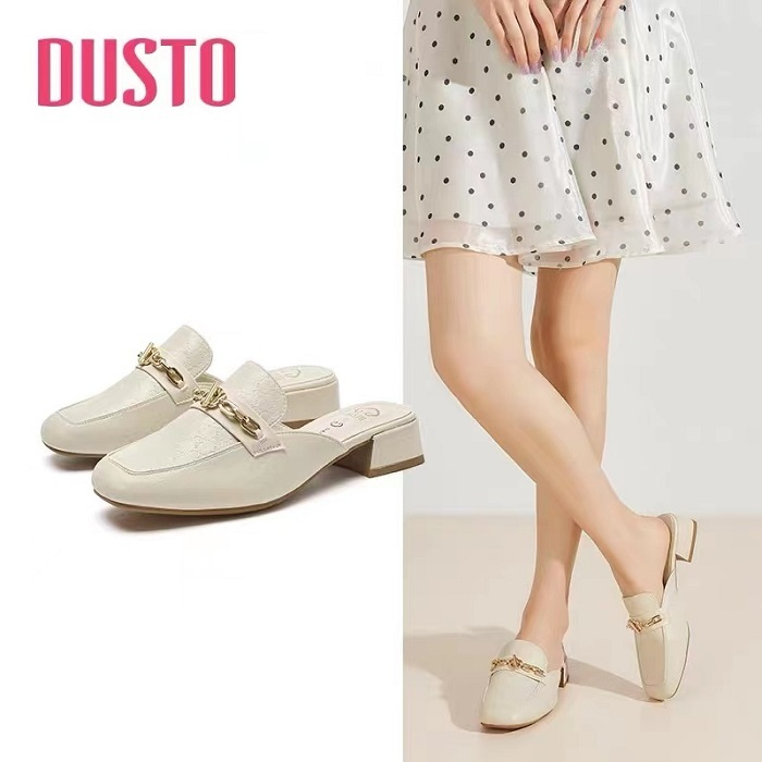Sục nữ Dusto gót vuông cao 3.5cm, da mềm, mũi đính móc cài (có sẵn)