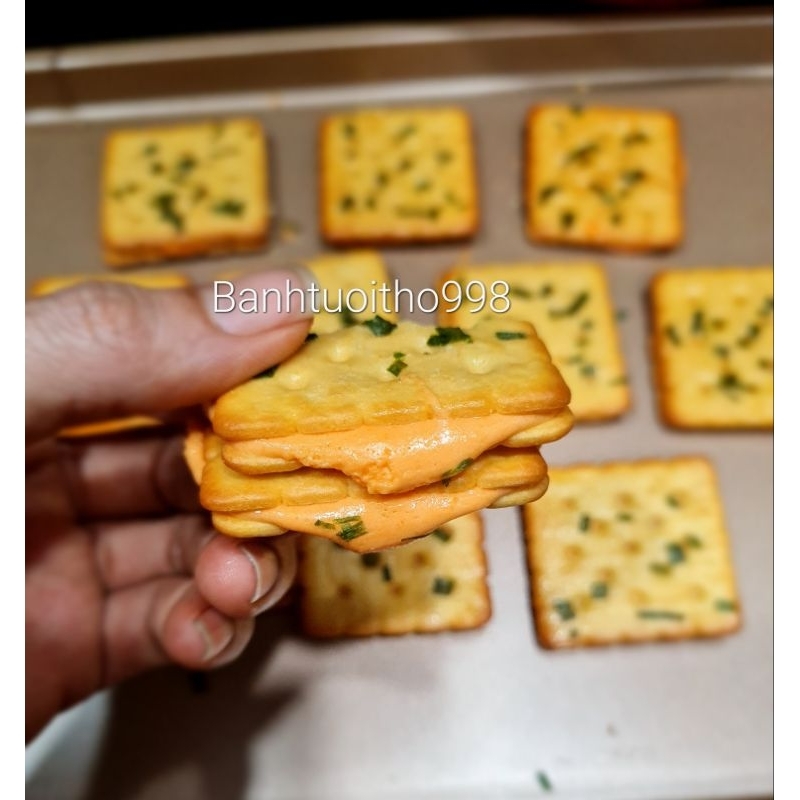 Bánh hành kẹp phô mai kéo sợi siêu ngon.