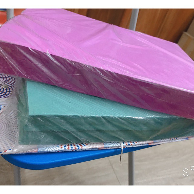 1 ram 250 tờ Bìa in nội A4 màu xanh bộ đội, hồng dùng để đóng sổ sách, tài liệu, bìa hoá đơn, bán lẻ