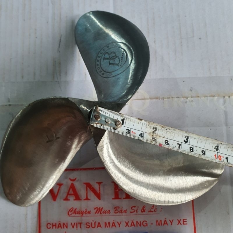 Chân vịt inox  3 cánh 7.0 và 7.5 nhong sên mẩu cano   cam kết như hình giá sỉ