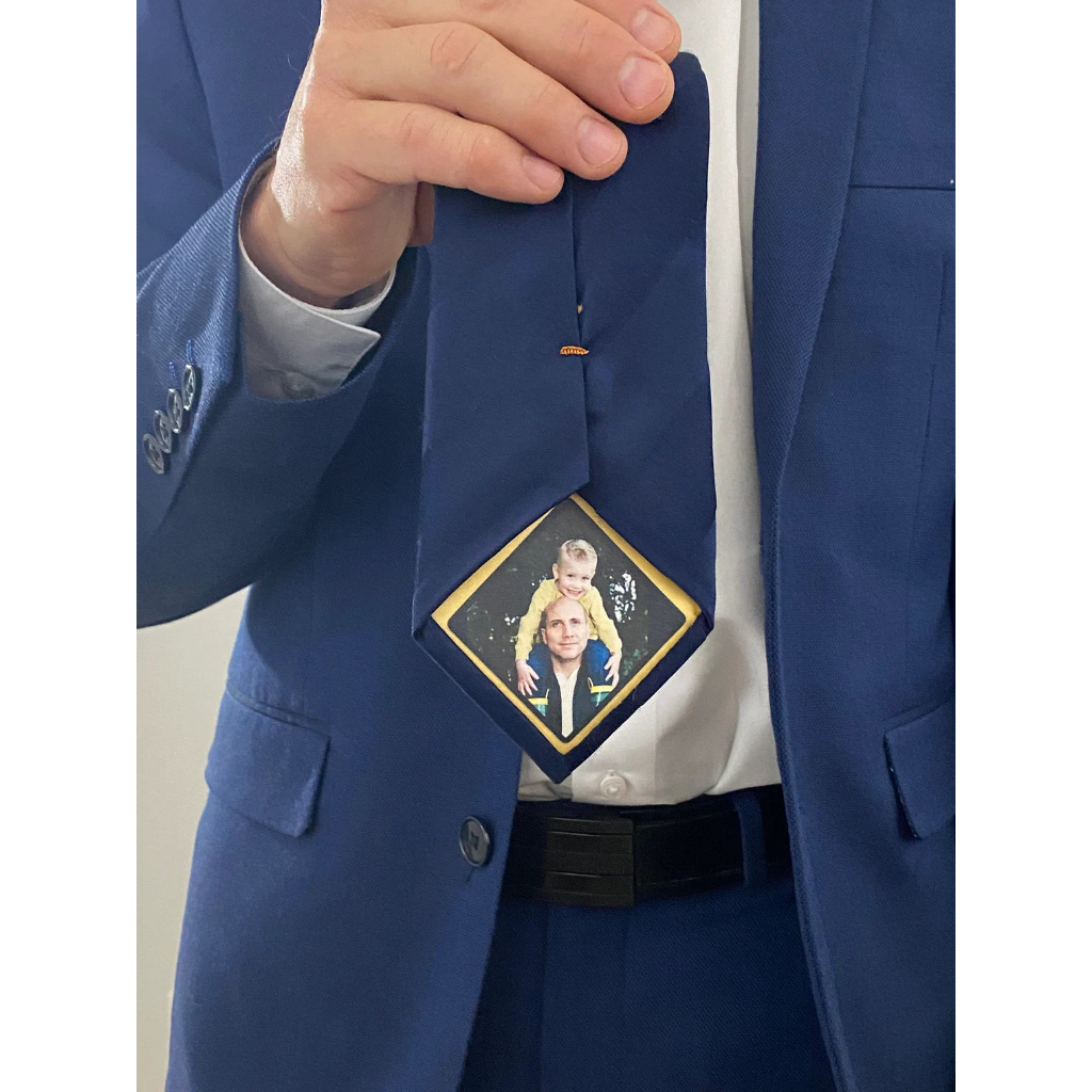 Cà vạt in hình theo yêu cầu Thegioipuzzle làm quà tặng cho bạn bè, người thân