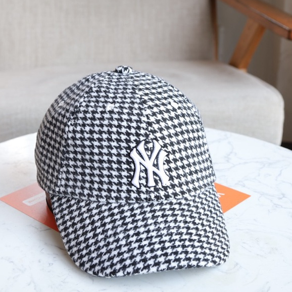 Nón lưỡi trai M L B KOREA monogram đen trắng cổ điển , chất vải cotton USA sang trọng cao cấp