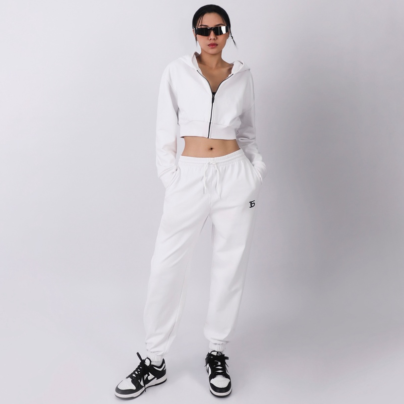 Quần Jogger Nữ Thêu LOGO FIOR DANTÉ Form Rộng Màu Trắng 100% Vải Cotton Lưng Thun Co Dãn