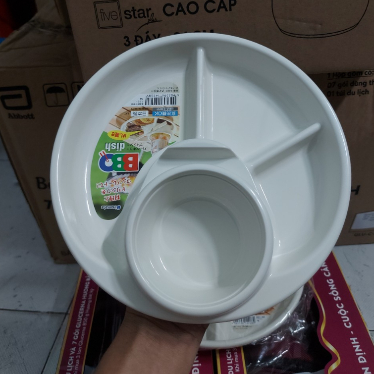 Đĩa tròn BBQ Inomata chia 4 ngăn - Khay nhựa ăn dặm Inomata nội địa Nhật cao cấp đựng thức ăn cho bé - Ngocken88