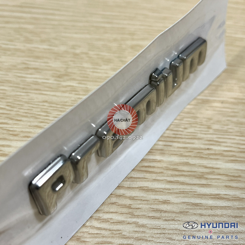 Logo chữ nổi PREMIUM, SANTAFE, 2.2D, HTRAC dán đuôi xe Hyundai Santafe 2019, 2020, 2021, 2022