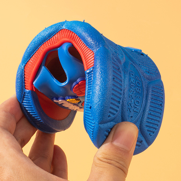 Dép Lê Cho Bé, Dép Bánh Mì Hình Người Nhện, Dép Siêu Nhân Chống Trơn Trượt, Dép Đẹp Màu Xanh Cho Bé Trai Từ 3-11 Tuổi