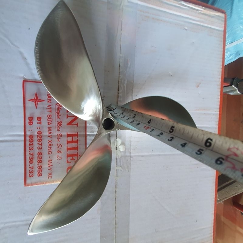 Chân vịt inox yanmar 3t72 3t74 3t75 kubota 72  cánh nhọn loại bóng mờ inox 316cam kết như hình giá sỉ