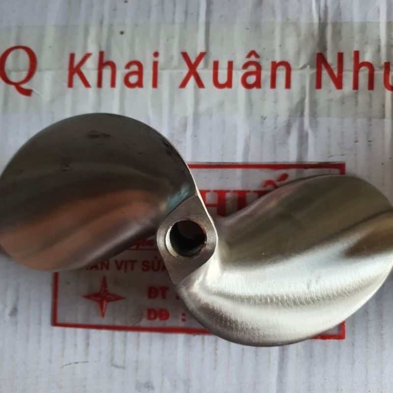 chân vịt inox ab 2 cánh thái 7.0hp 7.5hp máy trơn loại bóng mờ cam kết như hình giá sỉ