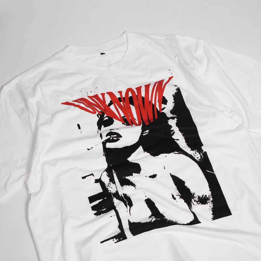 Áo thun in "moody" unknown ss2023 tay ngắn trắng cotton