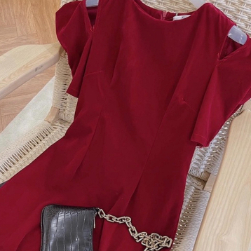 Áo Dài Nhung Cách Tân Tay Lồng Đèn Phối Tơ Cho Các Nàng Du Xuân