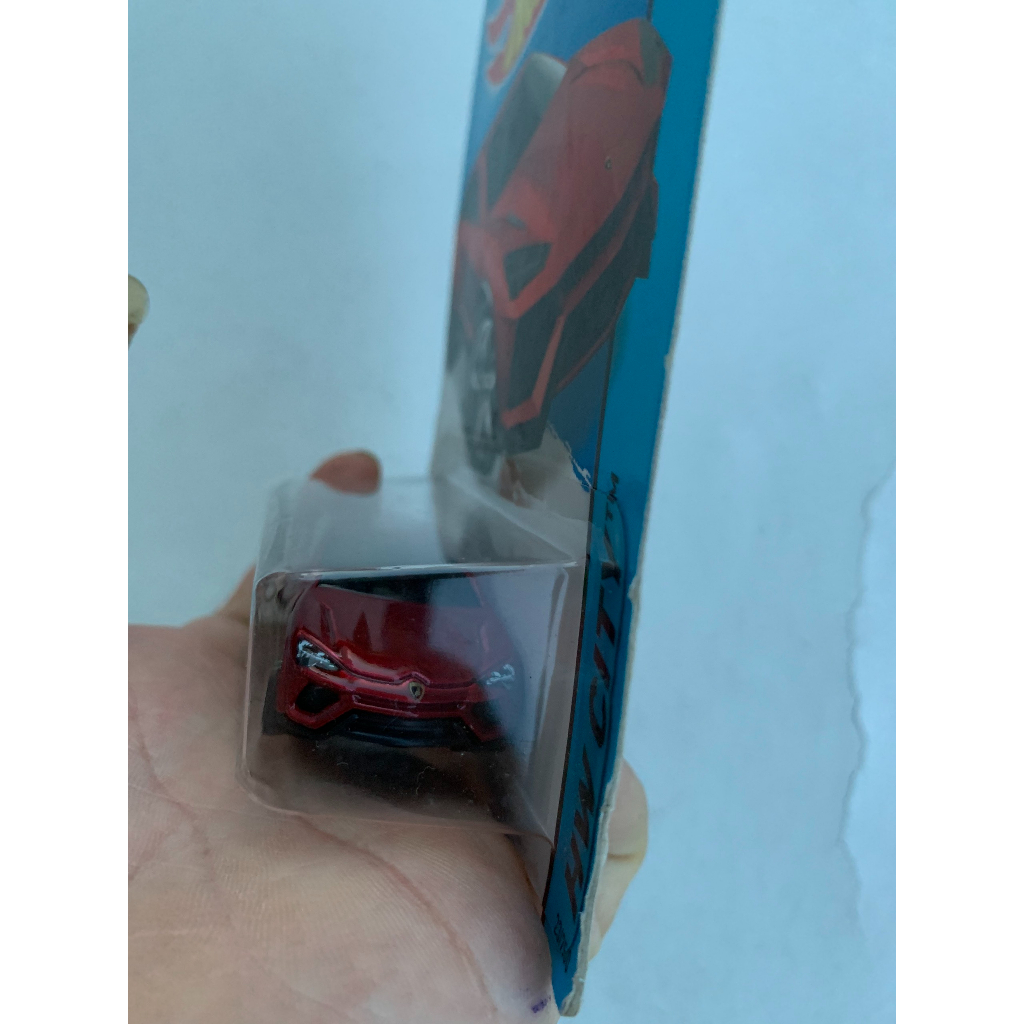 Hot Wheels Lamborghini Urus